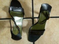 GUUCCI ITALY BLACK SNAKESKIN/LEATHER JEWELED SANDALS