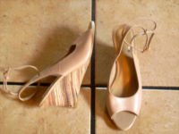 WORTHINGTON LT. BROWN LEATHER WEDGE ANKLE STRAP SANDALS