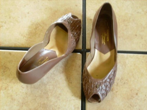 VTG. ETIENNE AIGNER BROWN DISTRESSED LEATHER SHOES