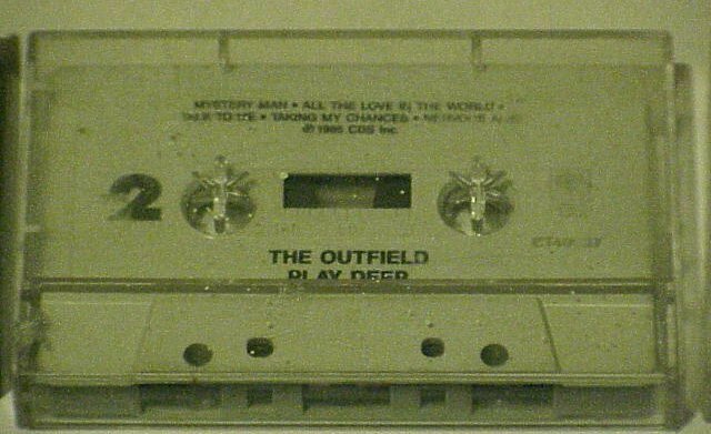 Play Deep - The Outfield (Cassette 1985 CBS)