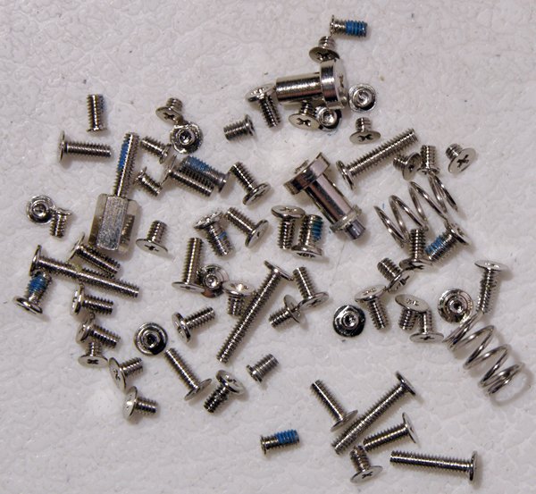 GENUINE OEM APPLE MAC POWERBOOK G4 12" 1.5GHz COMPLETE SCREW SCREWS SET