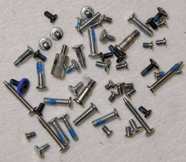 GENUINE APPLE MACBOOK PRO 15" COMPLETE SCREW SCREWS SET