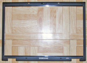 SAMSUNG R710 17" LCD BEZEL FRONT COVER BA75-01996A BA81-04346A