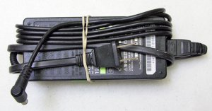 GENUINE OEM SONY VGN-FE590P FE SERIES VGP-AC19V13 AC ADAPTER CHARGER 19.5V