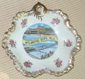 Vintage Atlantic City Gold Trim Flower Scalloped Dish