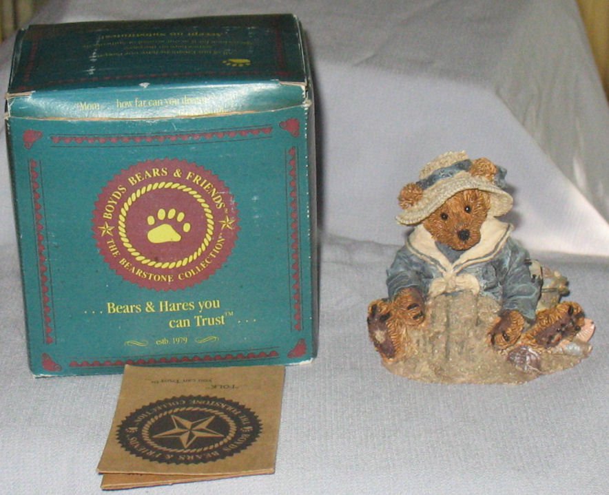 Retired Boyds Resin Wilson at the Beach #2020 1993 First Edition NIB