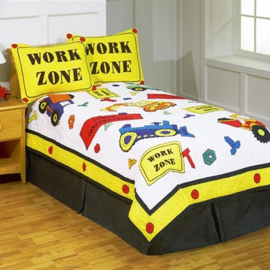 Under Construction All-Cotton Hand-Stitched 4-pc Quilt Set