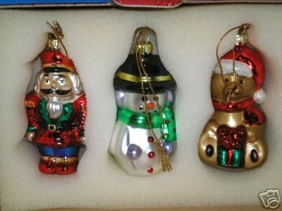 TRADITIONAL GLASS CHRISTMAS ORNAMENTS FROM AVON SET 3