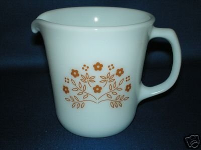 SMALL PYREX SINGLE CREAMER PITCHER AS SHOWN