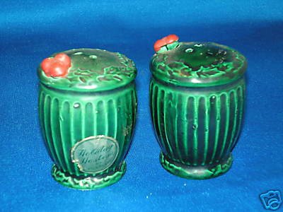 OLD CHRISTMAS HOLIDAY HOSTESS SALT PEPPER SHAKERS SET