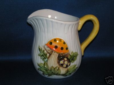 SMALL SINGLE MUSHROOM CREAMER PITCHER AS SHOWN