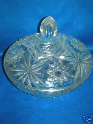 LARGE PRESSED GLASS COVERED STAR PRINT CANDY DISH