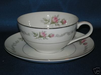 FLORAL TEA CUP AND SAUCER MIKASA FIRST LOVE