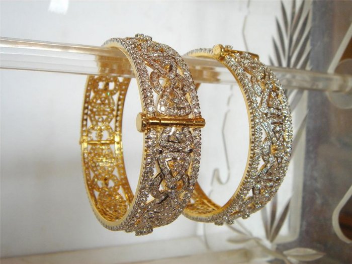 fine cz India Handmade twotone necklace earing jewelery