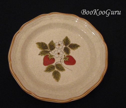 Mikasa STRAWBERRY FESTIVAL Salad Plate, Mikasa Pottery,Perfect Condition