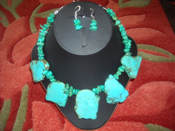 Chunky Turquoise necklace with earrings