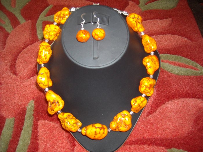 Chunky magnesite necklace