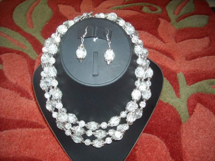 Crackled quartz necklace with earrings