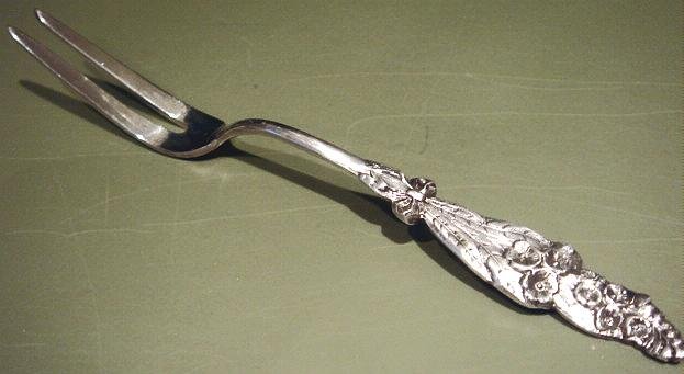 Reed & Barton Silver Plated Serving Olive Fork MINT