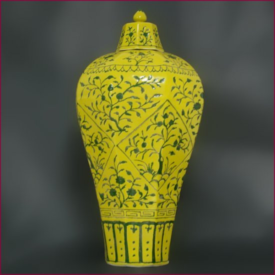 Yellow pottery Ming-style vase visit: www.1900style.es