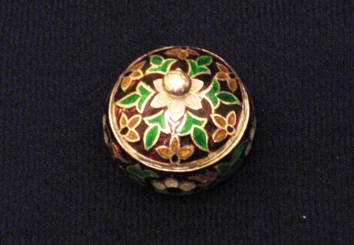 MN267 Hand Painted Sterling Silver Enameled Ring Box
