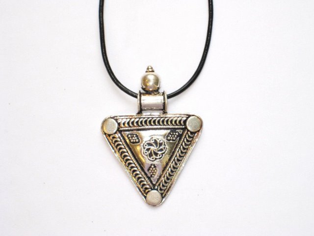 AQ010 Triangle Sterling Silver Pendant