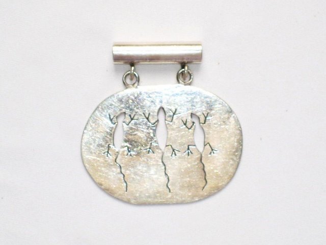 AQ023 Three Lizards Pendant in Sterling Silver