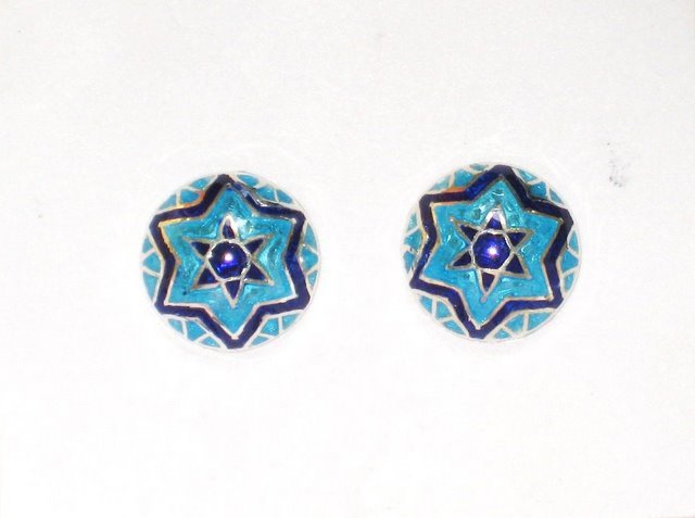 MN229 Enameled Pendant in Sterling Silver