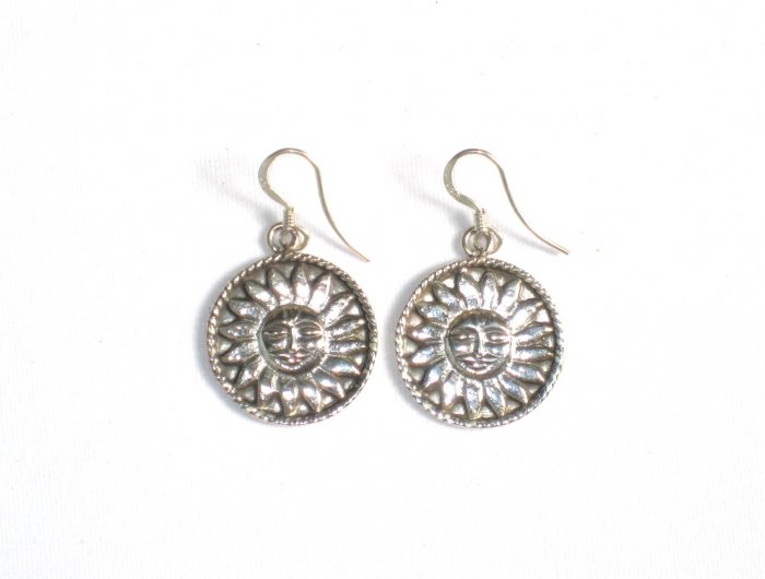 AQ060 Earrings in Sterling Silver