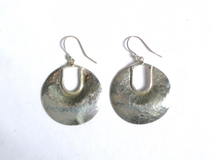 AQ072 Earrings in Sterling Silver