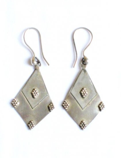 AQ099 Earrrings in Sterling Silver