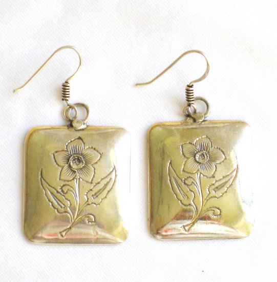 AQ127 Earrrings in Sterling Silver