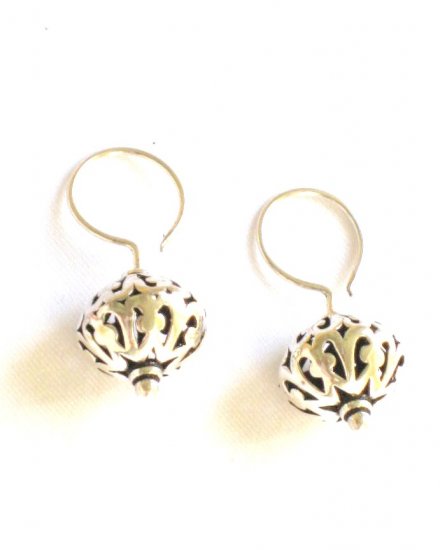 AQ128 Earrrings in Sterling Silver