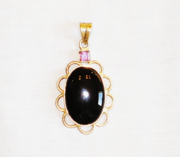 PN332 Onyx Pendant in Sterling Silver