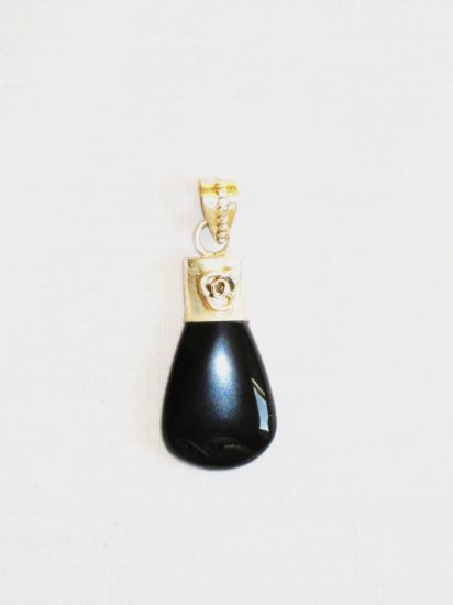 PN337 Onyx Pendant in Sterling Silver