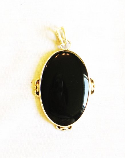 PN340 Onyx Pendant in Sterling Silver
