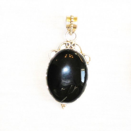 PN342 Onyx Pendant in Sterling Silver