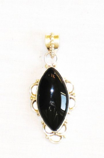 PN343 Onyx Pendant in Sterling Silver