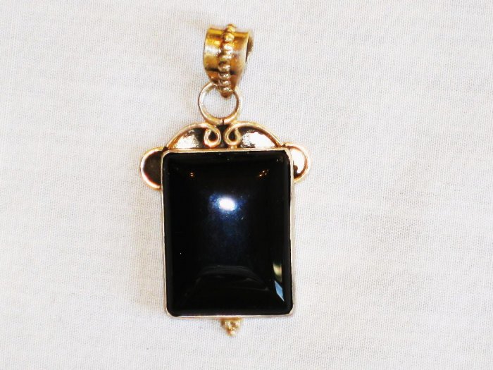 PN345 Onyx Pendant in Sterling Silver