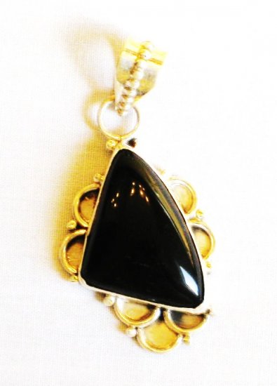 PN355 Onyx Pendant in Sterling Silver