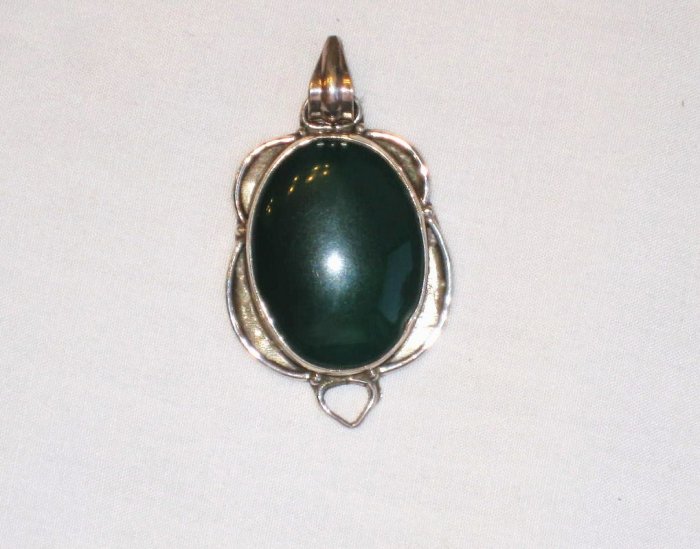 PN120 Onyx Pendant in Sterling Silver