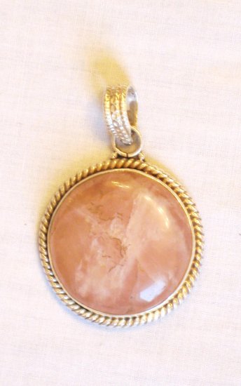 PN488 Rose Quartz Pendant in Sterling Silver