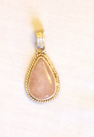 PN490 Rose Quartz Pendant in Sterling Silver