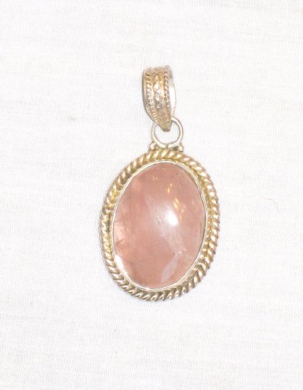 PN493 Rose Quartz Pendant in Sterling Silver