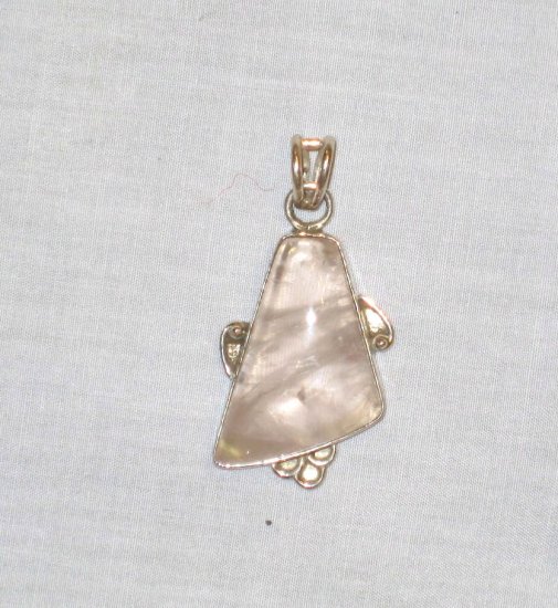 PN517 Rose Quartz Pendant in Sterling Silver