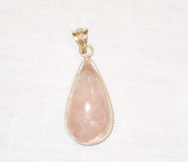 PN522 Rose Quartz Pendant in Sterling Silver