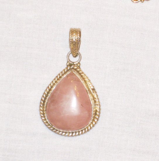 PN524 Rose Quartz Pendant in Sterling Silver