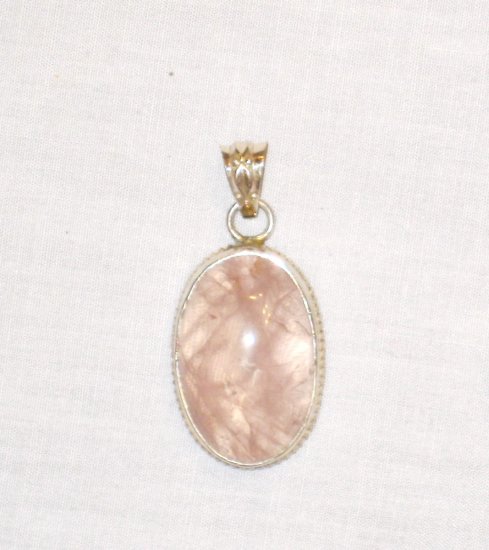 PN443 Rose Quartz Pendant in Sterling Silver