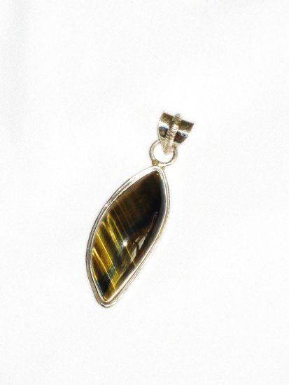 ST630 Tiger's Eye Pendant in Sterling Silver