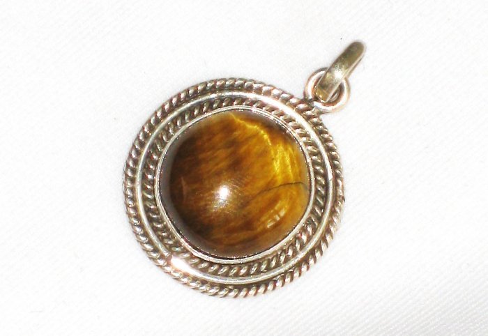 ST633 Tiger's Eye Pendant in Sterling Silver